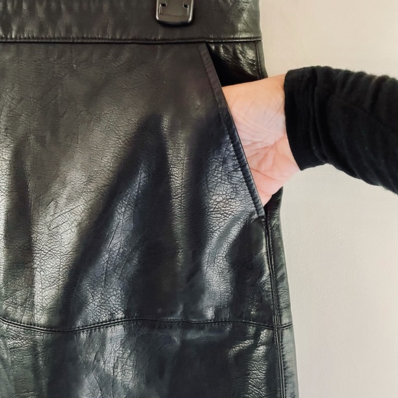 Zara Basic Black Vegan Leather Skirt sz M - Picture 4 of 9